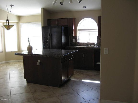 5th image of 1031 S Brentwood Ct