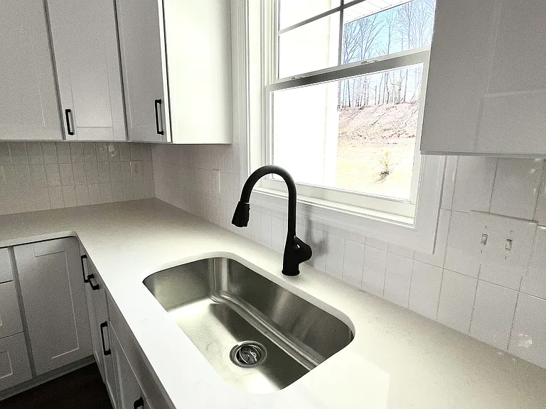 110 Aaron Pl — Photo 10