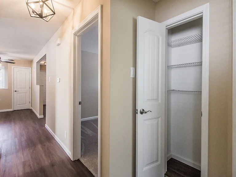 2365 Ida Ln — Photo 16