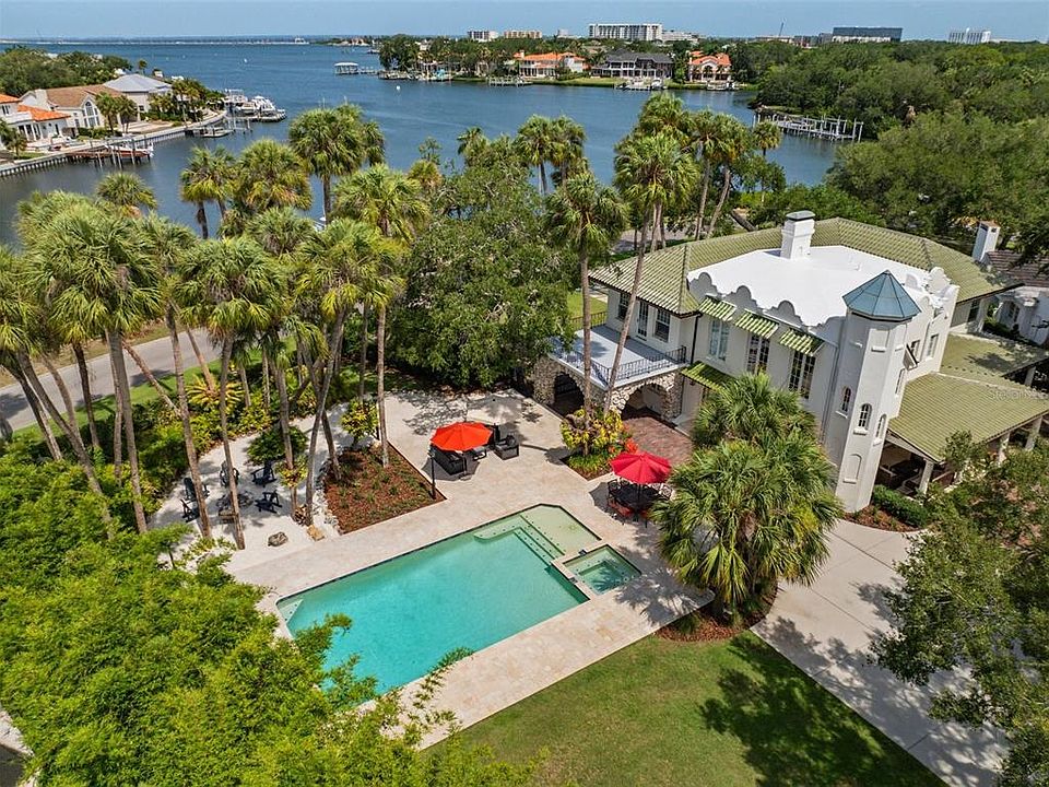 1st image of 828 BAYSIDE DR
