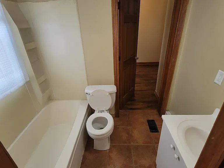 1732 E Kelly St — Photo 3