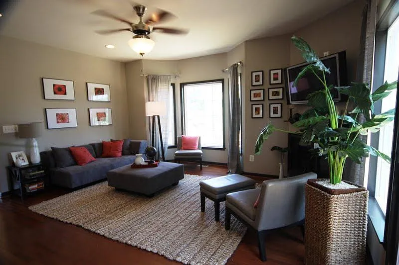 3 bed, 3.5 bath, 2722 sqft, $3,295 — Photo 4