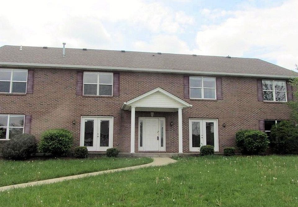 1st image of 20 Marlou Dr APT 3