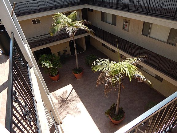 2nd image of 732 W 7th St APT 22