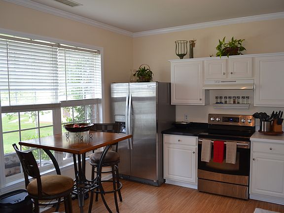 5th image of 2770 Thornbush Ct