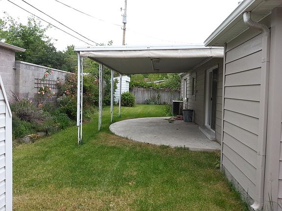 3rd image of 2073 E Bryan Ave