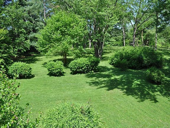 2nd image of 3832 Chantal Ln