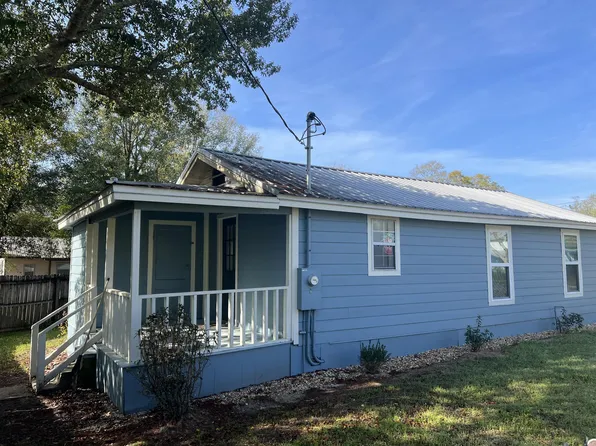 709 11th St, Defuniak Springs, FL 32435
