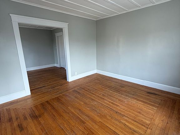 4th image of 135 East Ave Floor 2
