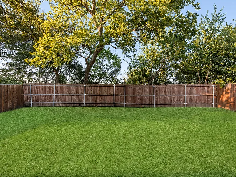 3319 Sequoia Ln — Photo 24
