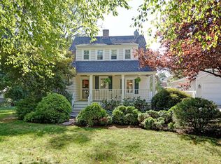 11 Crocus Ln, Norwalk, CT 06851