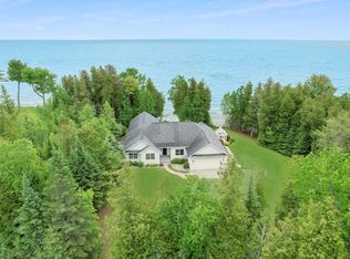878 Highway M35, Bark River, MI 49807