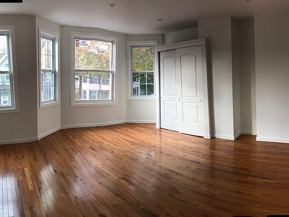 2nd image of 405 Jewett Ave