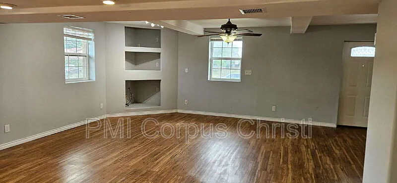 4 bed, 3.0 bath, 2677 sqft, $2,410 — Photo 4