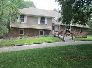 4128 E Red Bridge Rd, Kansas City, MO 64137