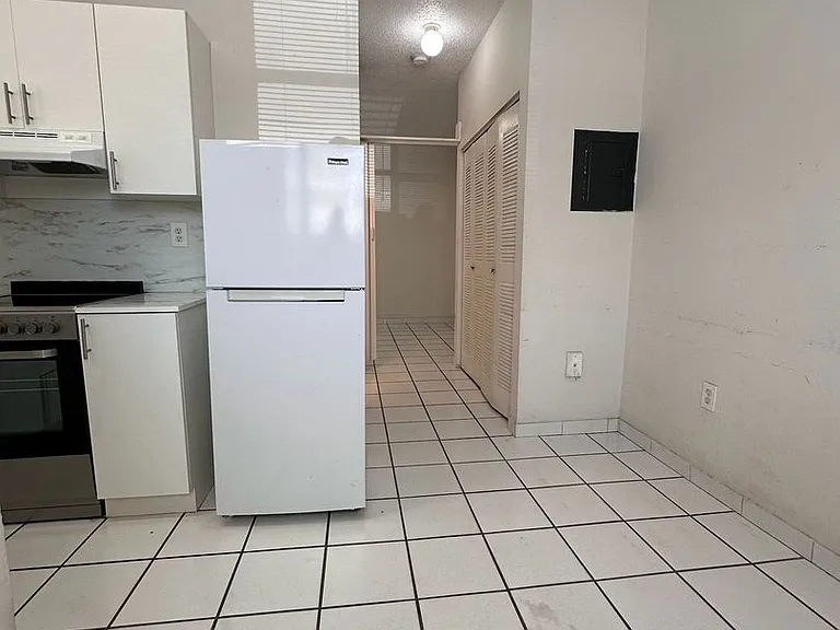 Kina Hialeah Apartments — Photo 10