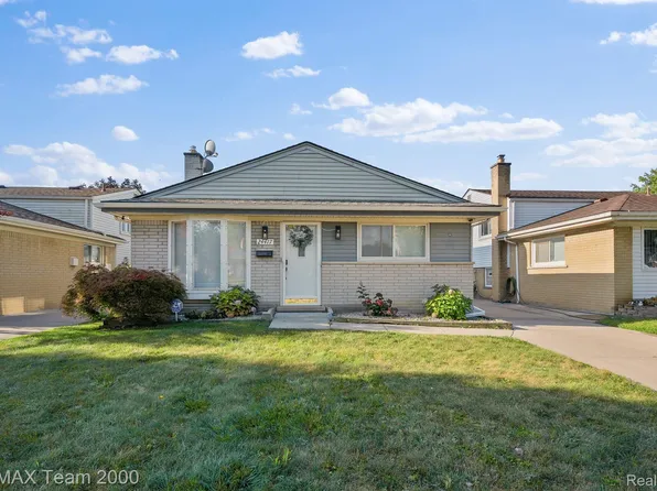 24417 Hanover St, Dearborn Heights, MI 48125