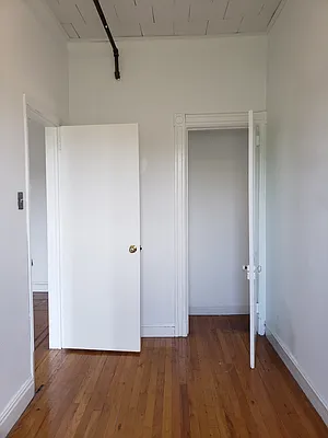 Rented by Signature Property Realty | media 39