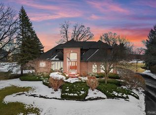 5043 Carlisle Ct, Ann Arbor, MI
