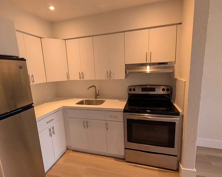 86-98 NW 36th St #86-98 — Photo 7