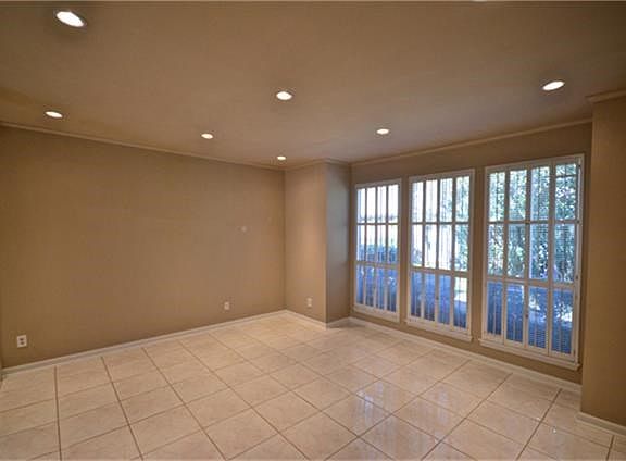 5th image of 5804 Lynbrook Dr