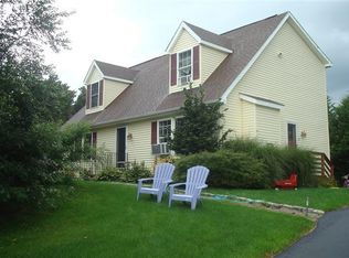 27 Weeks Pond Dr, Forestdale, MA 02644