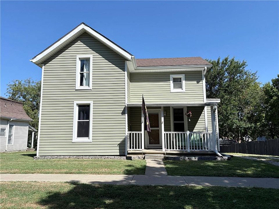 1st image of 805 W Main St