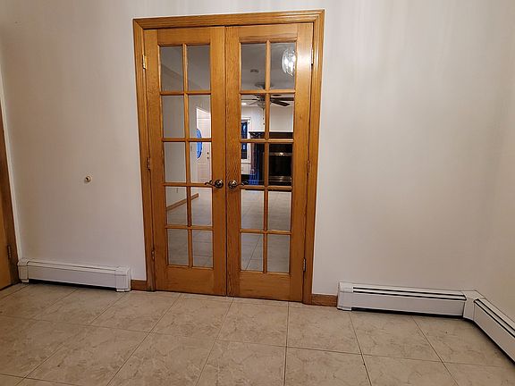 2nd image of 248 Oakwood Dr