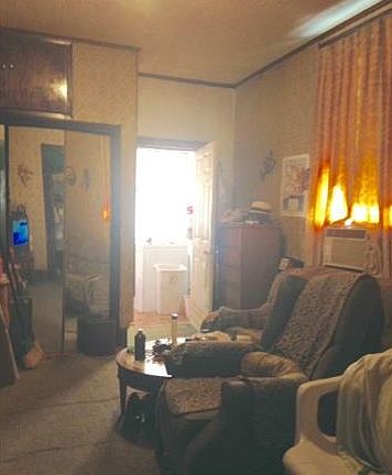 5th image of 2621 Jackson Ave