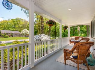 681 Glendale Rd, Franklin Lakes, NJ 07417