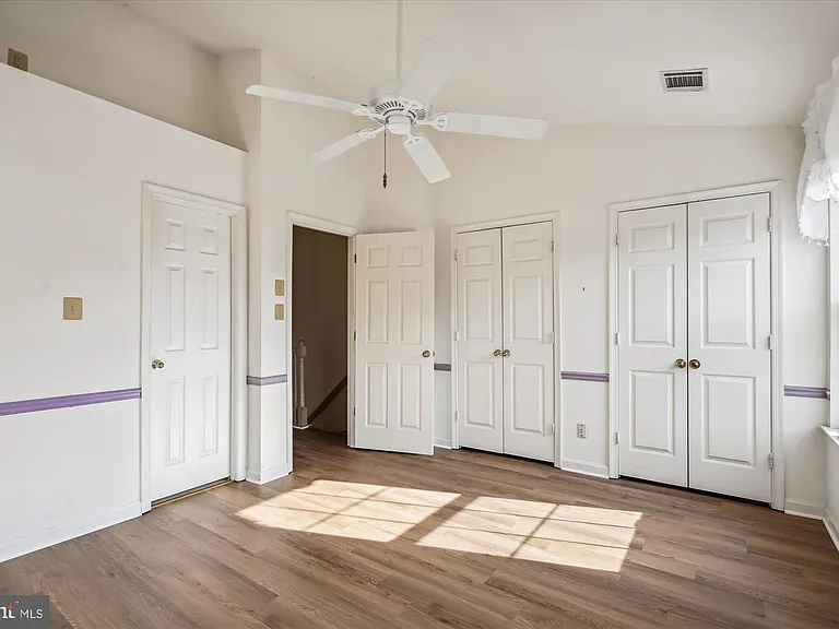 2409 Simpkins Farm Dr — Photo 16