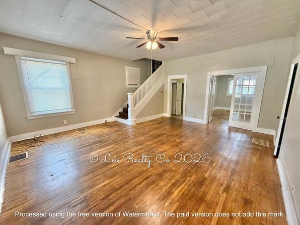328 E Main St