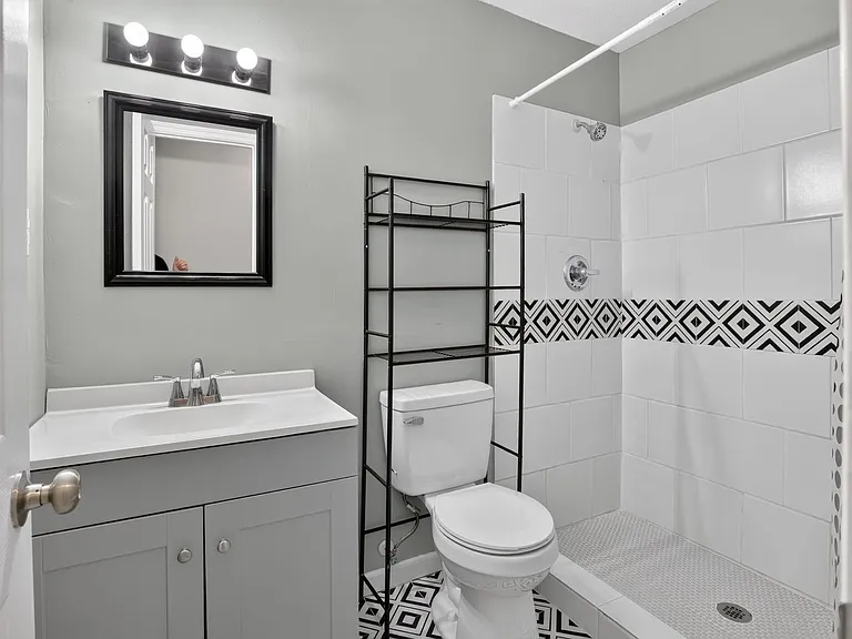 3320 Hillis Rd — Photo 10