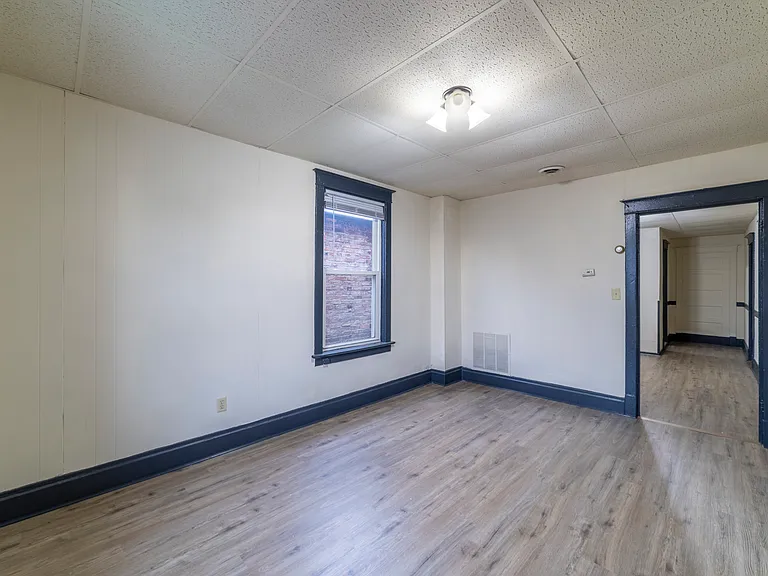 1612 Broadway St #4 — Photo 11