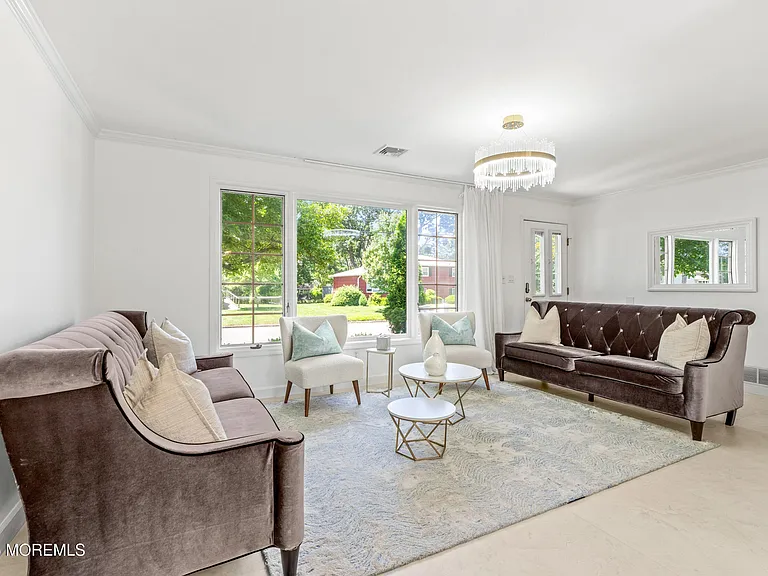 26 Hilltop Rd — Photo 3