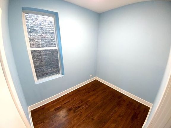 4th image of 2624 S Homan Ave #1