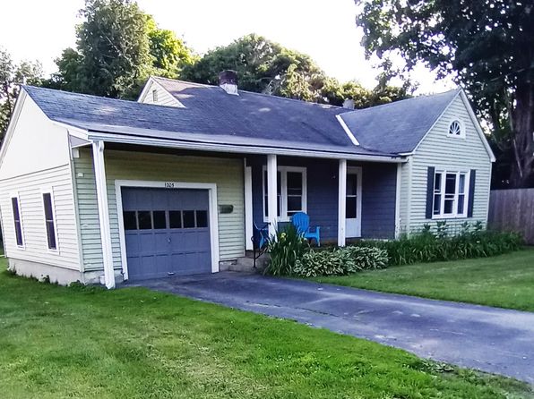 1205 N Hoosac Rd