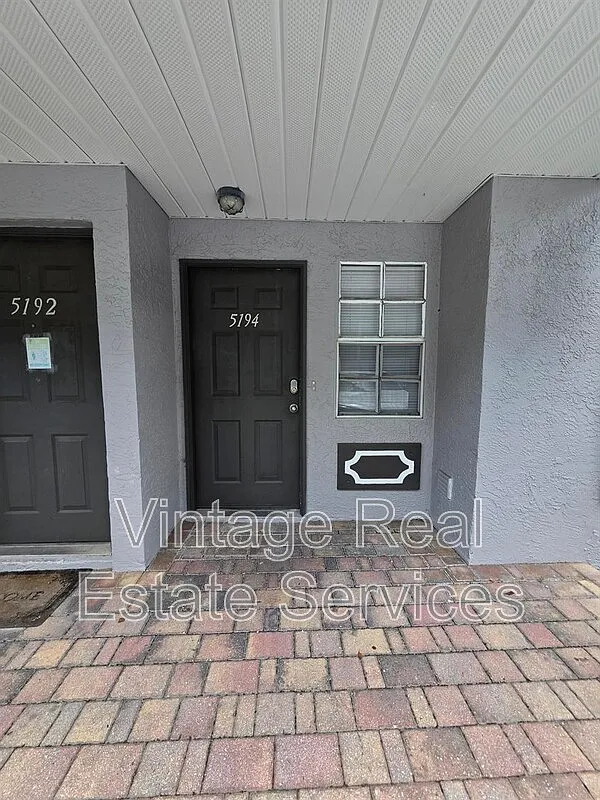 3 bed, 2.5 bath, 1192 sqft, $1,775 — Photo 2