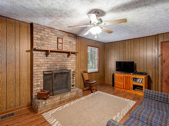 3rd image of 2226 SE King Forest Dr