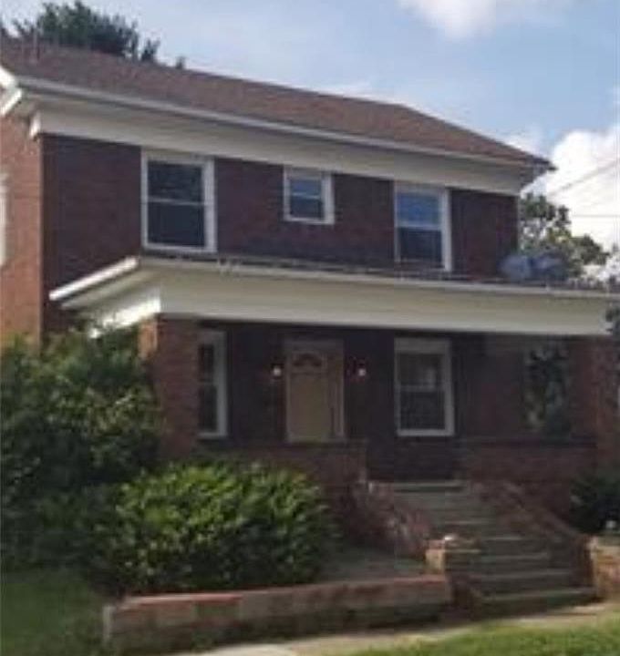 1st image of 920 Federal Ave NE