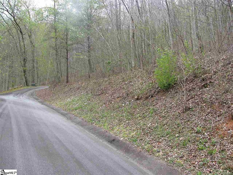1st image of 104 Valley Lake Trl
