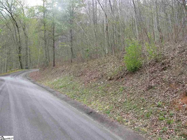 104 Valley Lake Trl, Travelers Rest, SC 29690