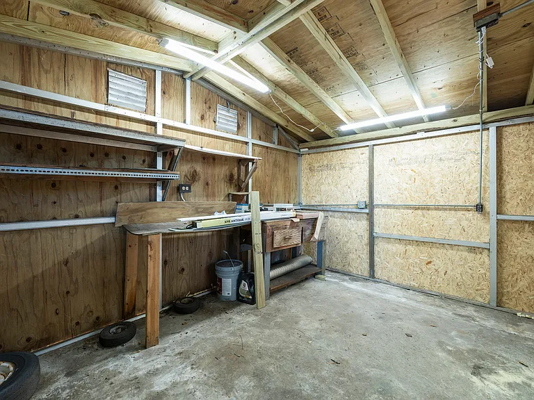4235 Memphis Ave — Photo 8