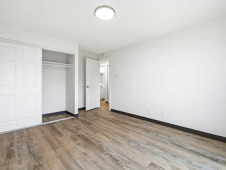 1 Month Free Rent Move In Special! Under New Management! — Photo 13