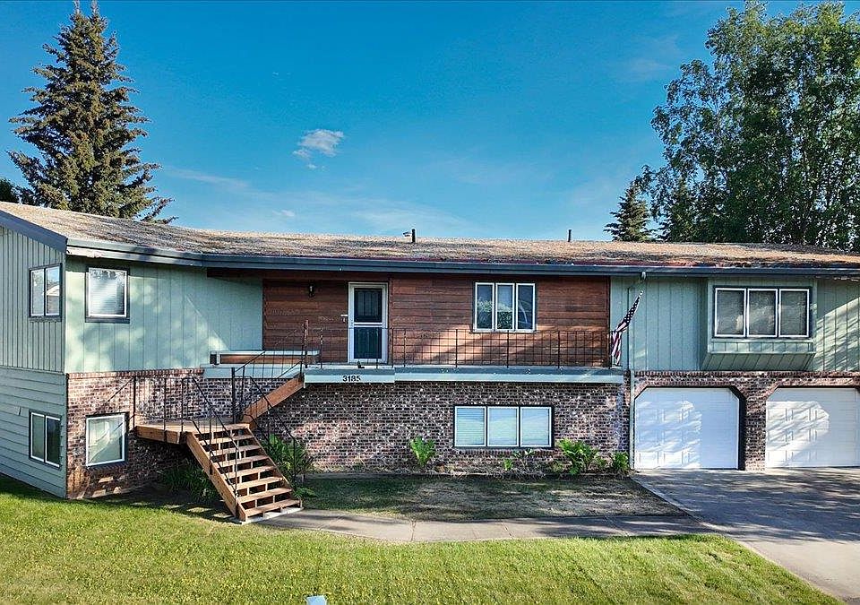 1st image of 3185 Riverview Dr