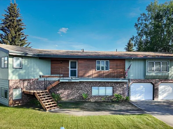 3185 Riverview Dr, Fairbanks, AK 99709