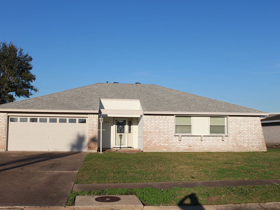 1st image of 740 Sierra Dr