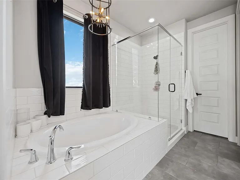4235 Allen St — Photo 16