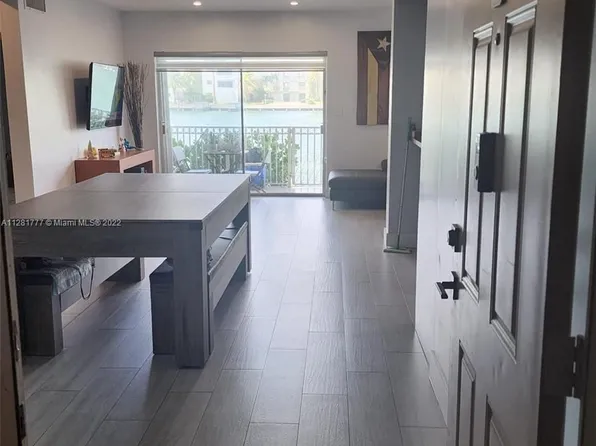 7946 East Dr APT 101, North Bay Village, FL 33141