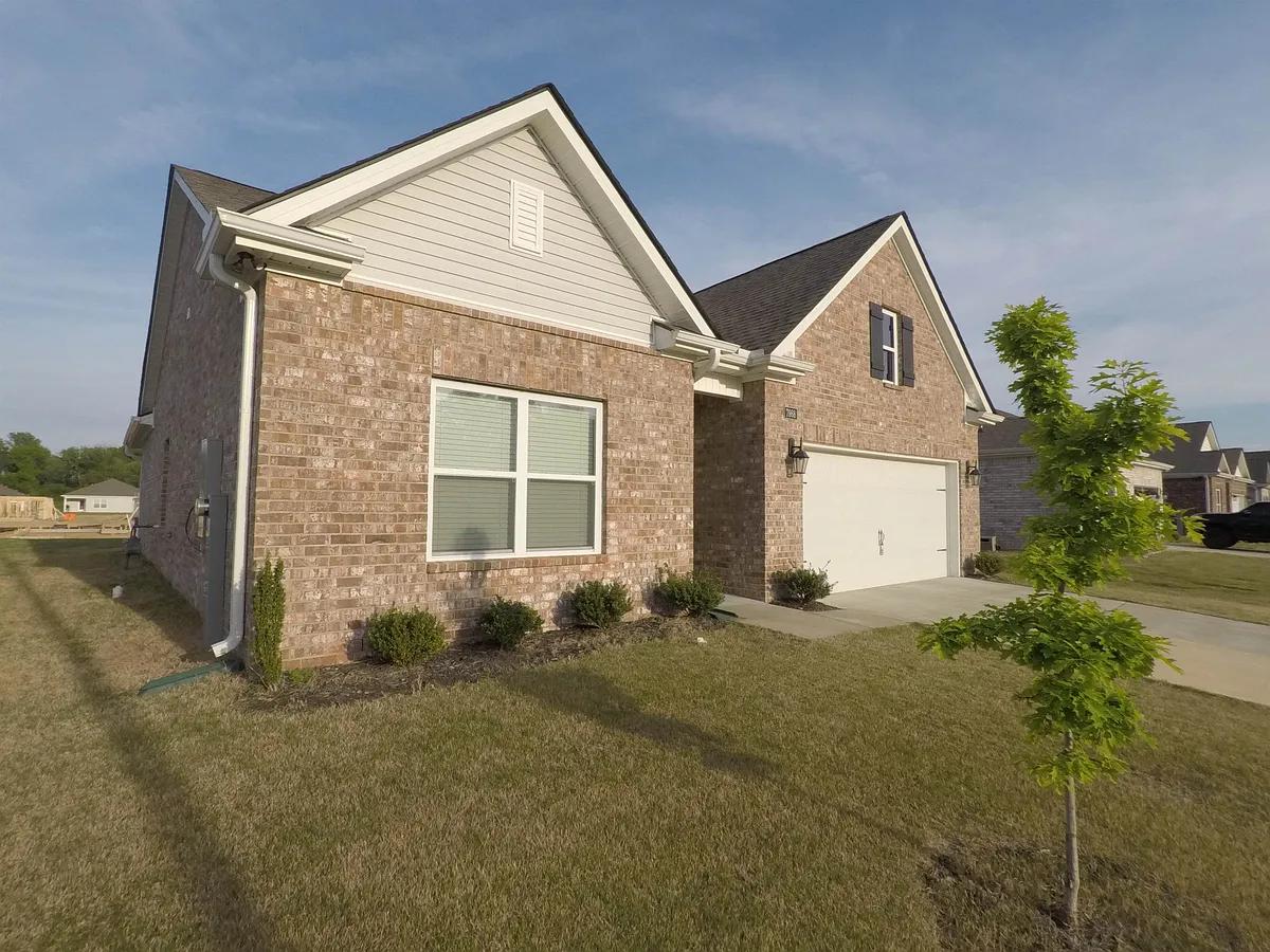 Building Photo - 7968 Hickory Meadows Rd